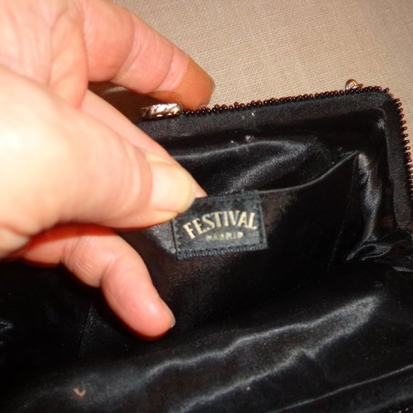 Festival Madrid Beaded Clutch Clasp Closure Black Silver Chain - Picture 11 of 13